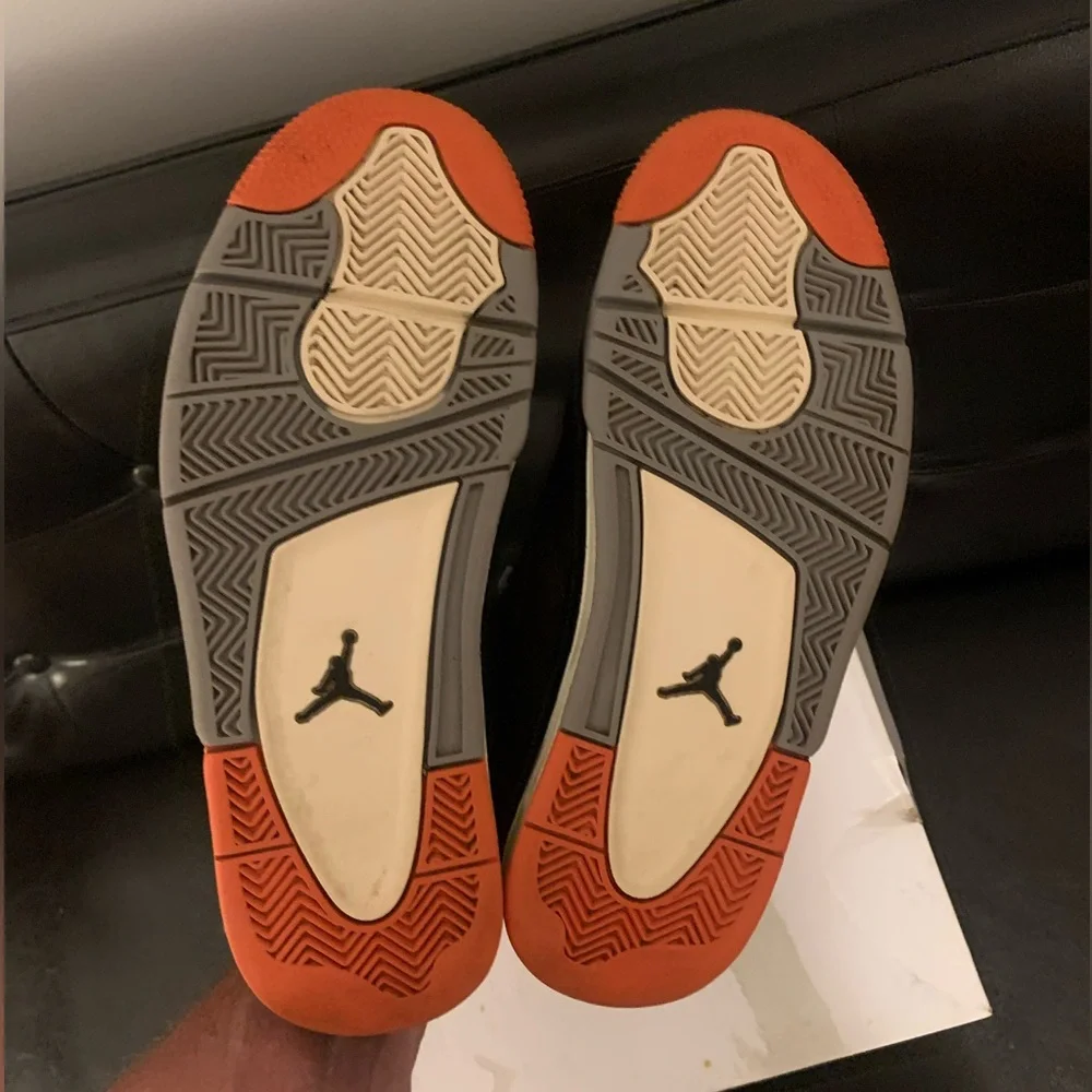 Jordan 4‎ ‘Starfish’